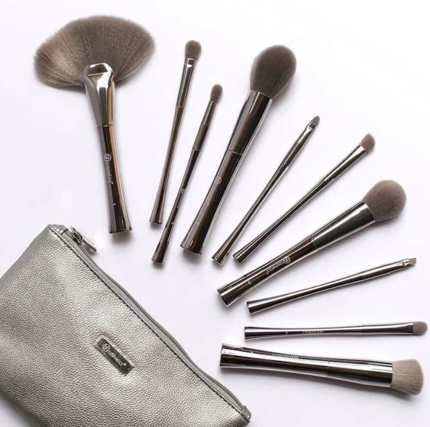 Smoke 'n Mirrors 10 Piece Metalized Brush Set with Bag